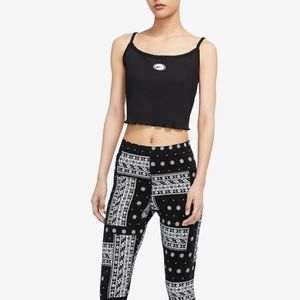 Nike Women’s Ribbed Black Crop Top 90’s Large